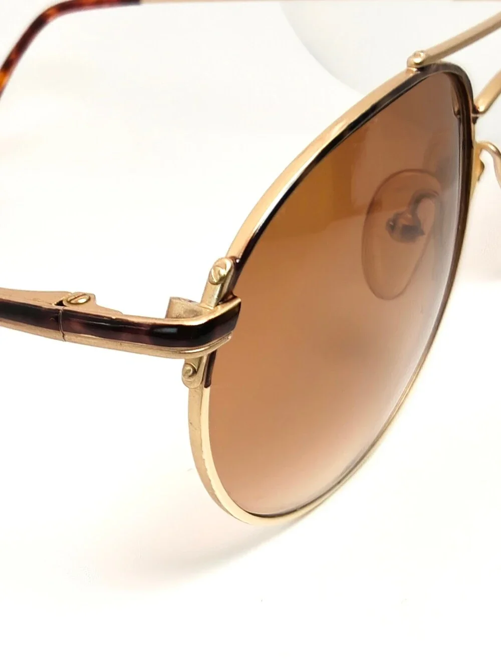 Carrera. 4913. 42. Men's Gold Frame Sunglasses with Brown Lenses. Made In Japan.